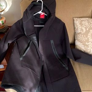 Men’s Nike tech fleece cape jacket